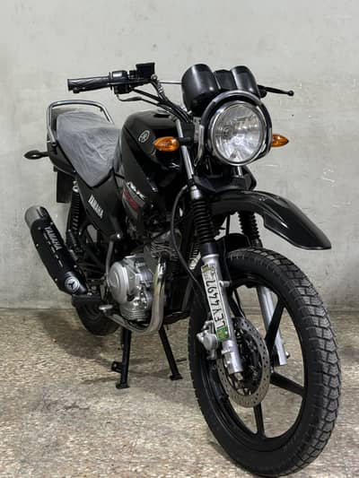 Yamaha ybr125g 2017 model ( japniess model )