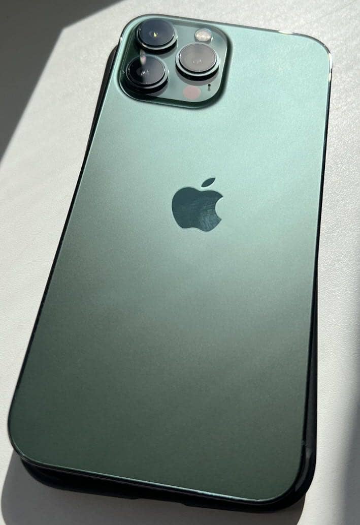 Apple iPhone 13 Pro Max 3