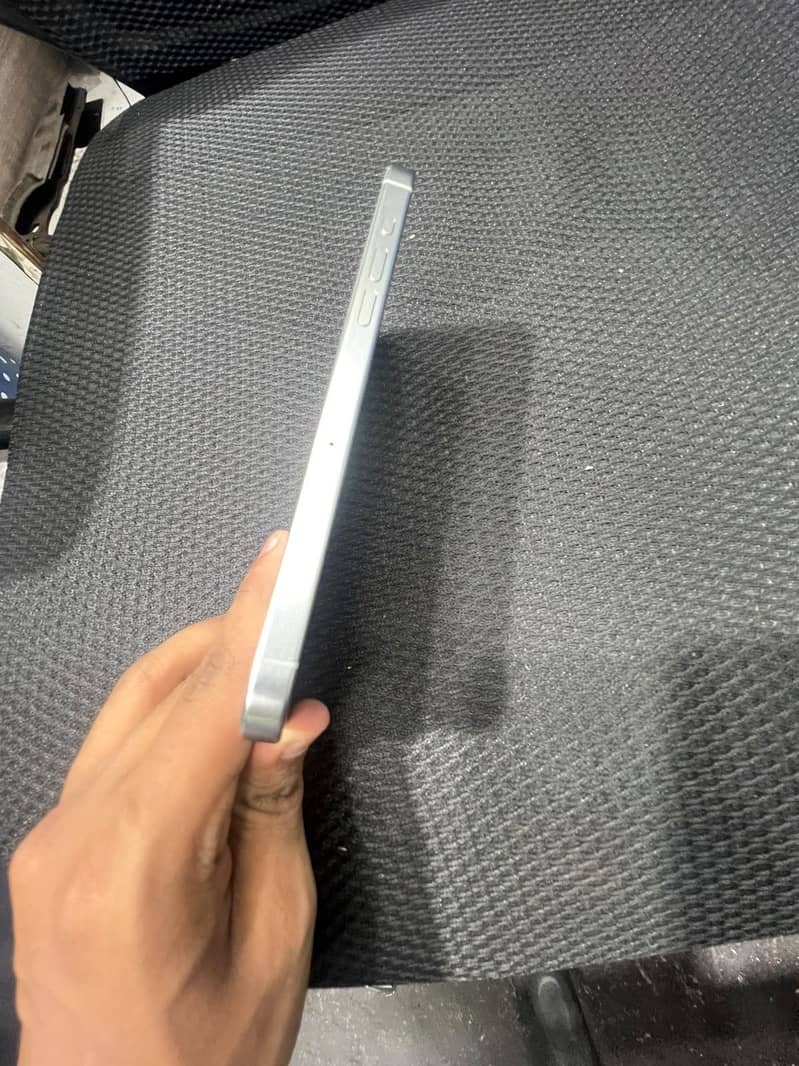 Apple iPhone 15 Pro Max 1