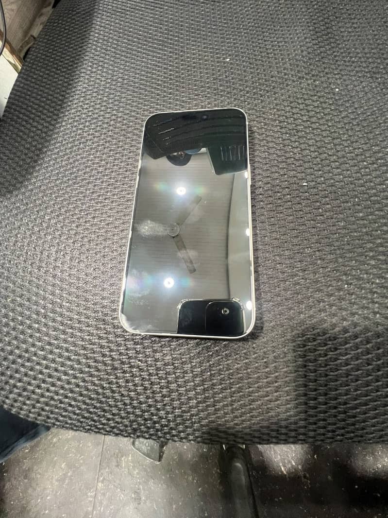 Apple iPhone 15 Pro Max 3