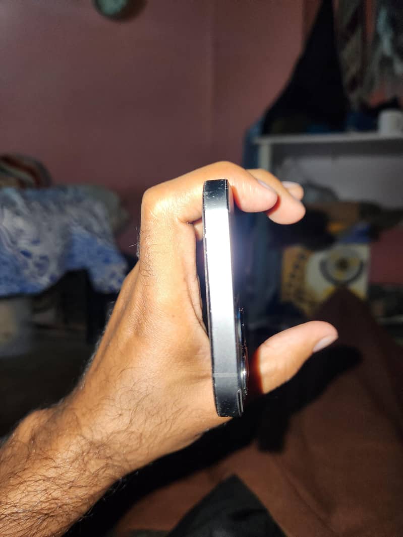 Apple iPhone 12 Pro 2