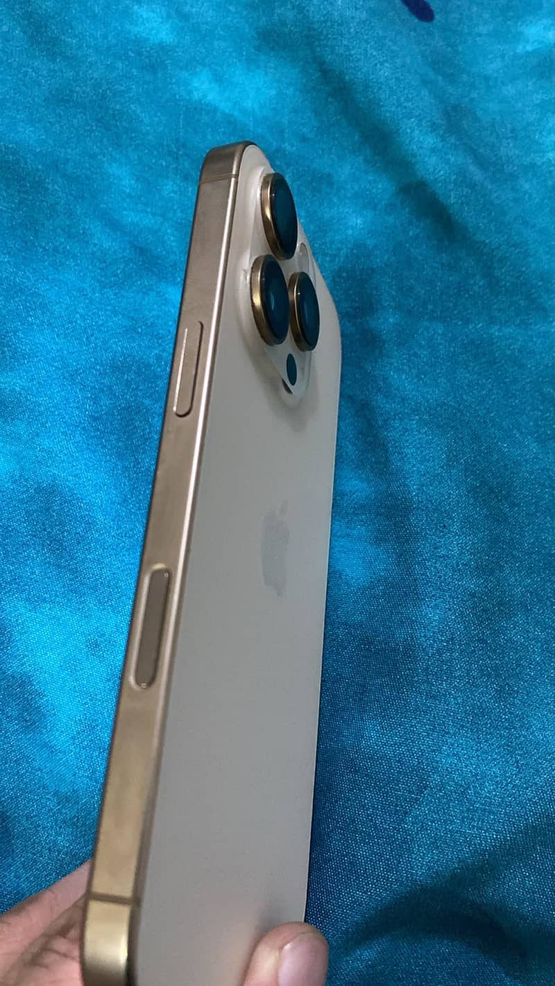 Apple iPhone 13 Pro 2