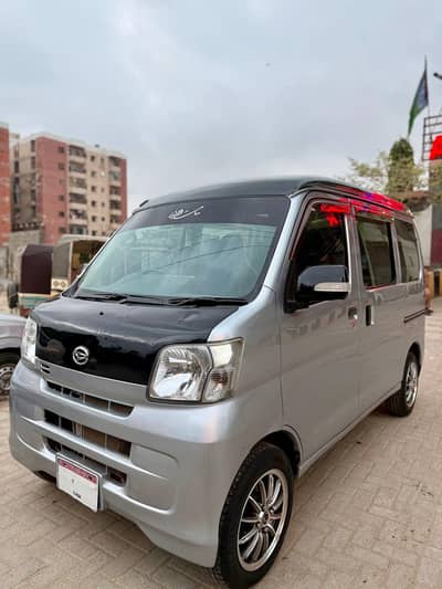 DAIHATSU/ HIJET. 660 cc automatic. original print.