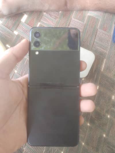 Samsung Z Flip Non PTA - Back Screen ON - Main Screen OFF - For Parts