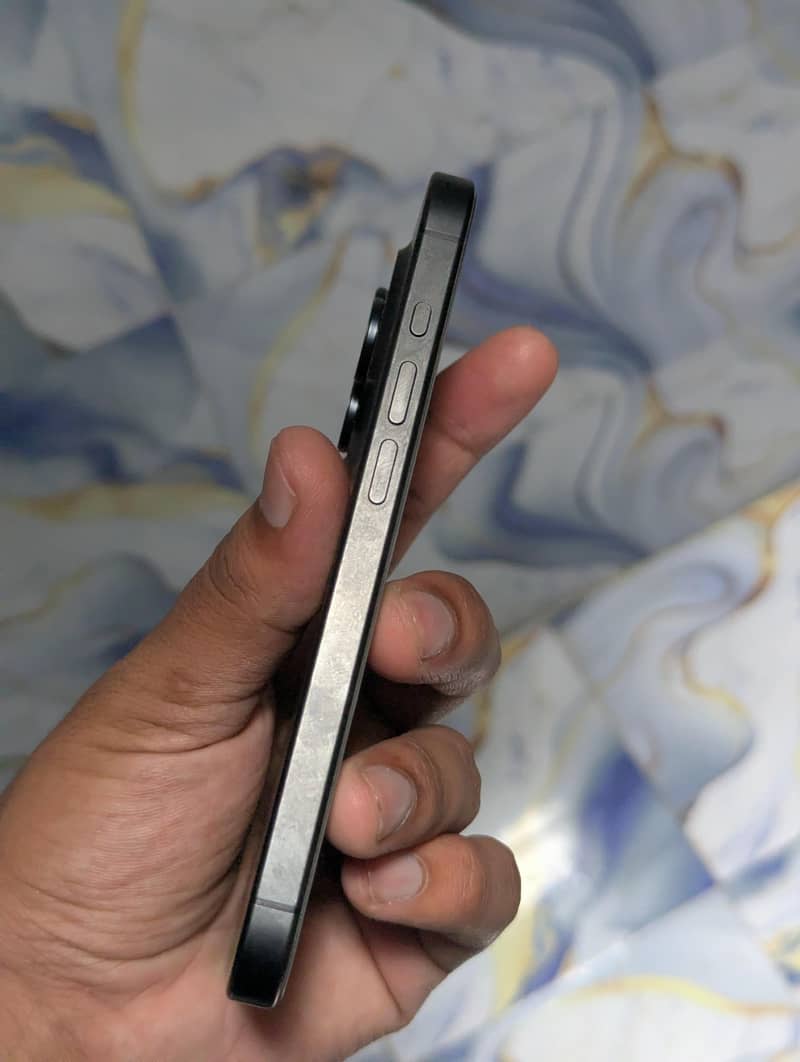 Apple iPhone 15 Pro 5