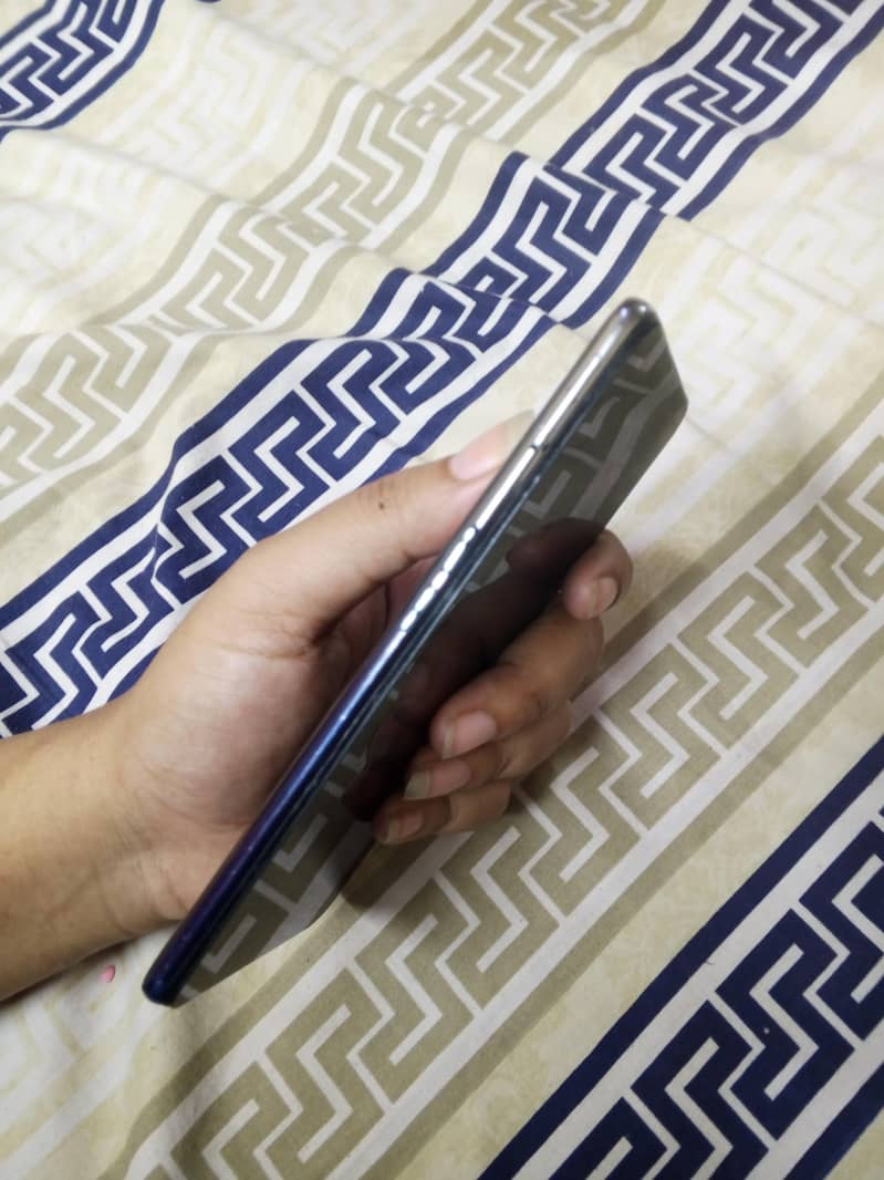 OPPO F19 4