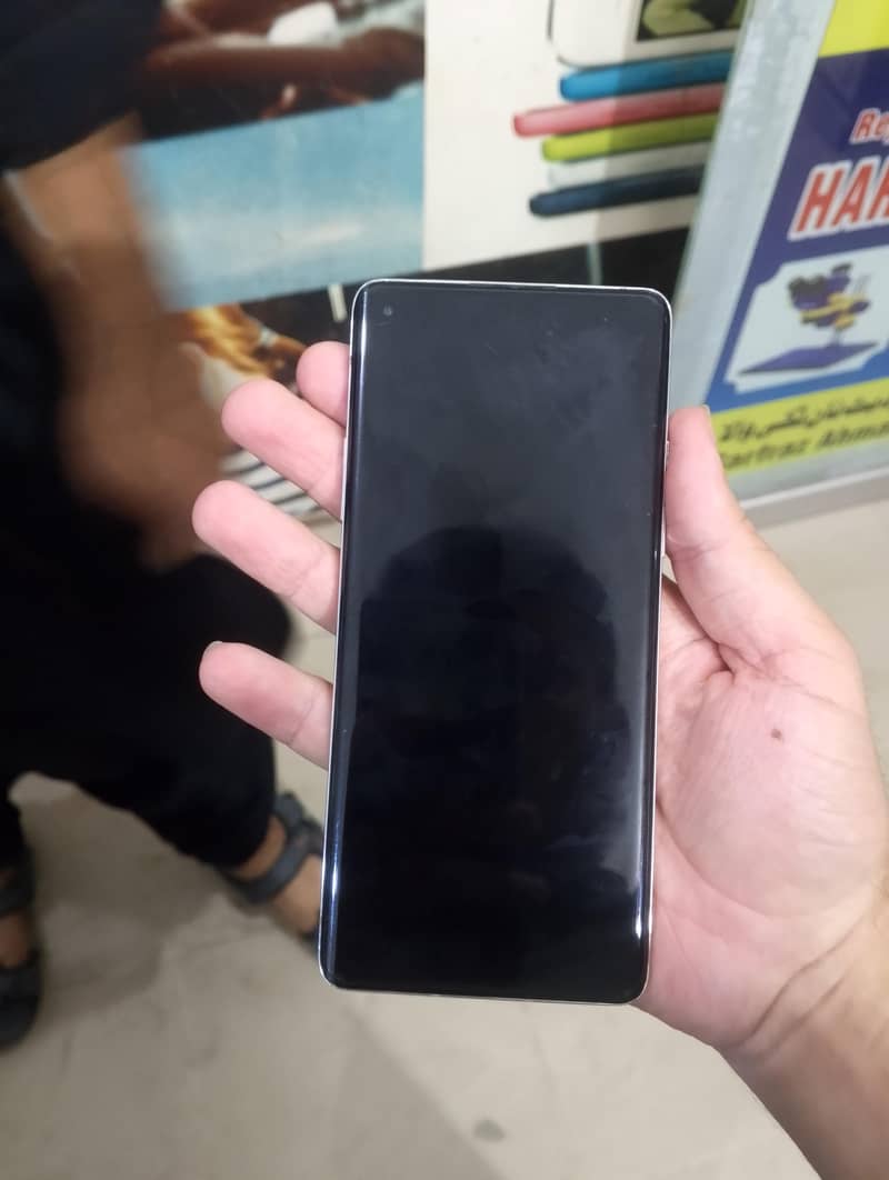 One Plus 8 Pro 4