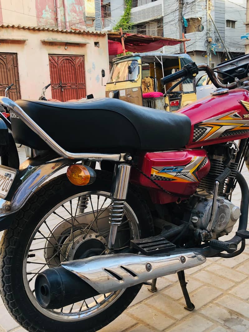 Unique 125 model 2015 4