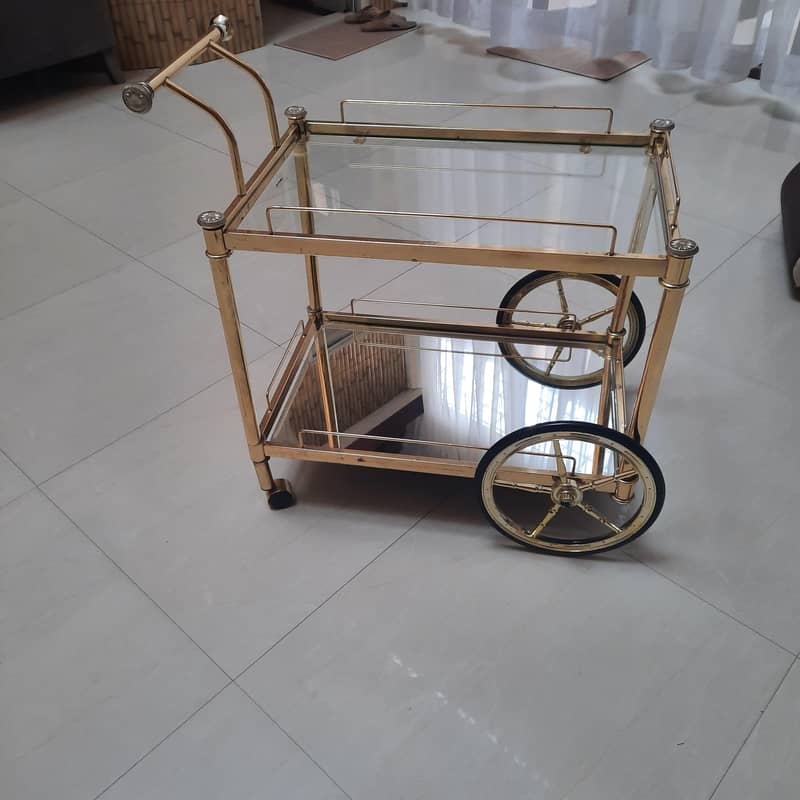 TEA TROLLEY 1
