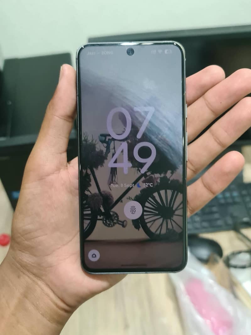 Google Pixel 8 1