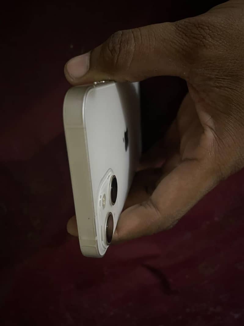 Apple iPhone 13 3