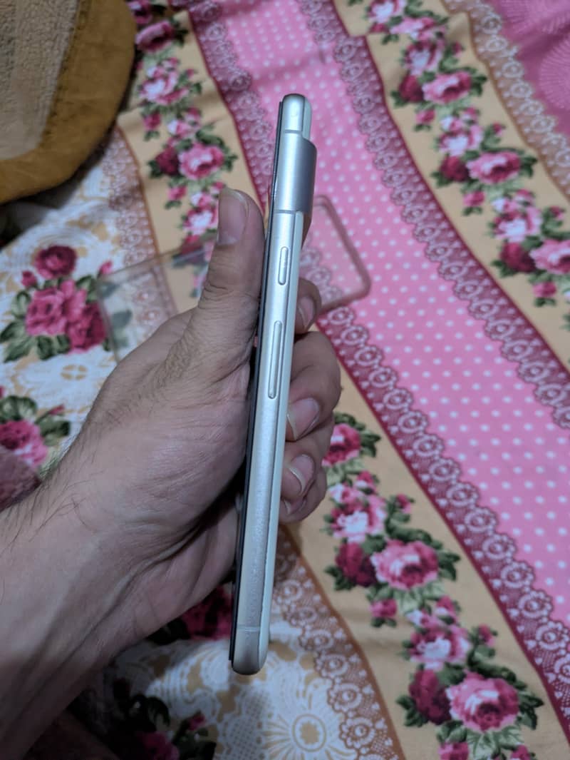 Google Pixel 7 5