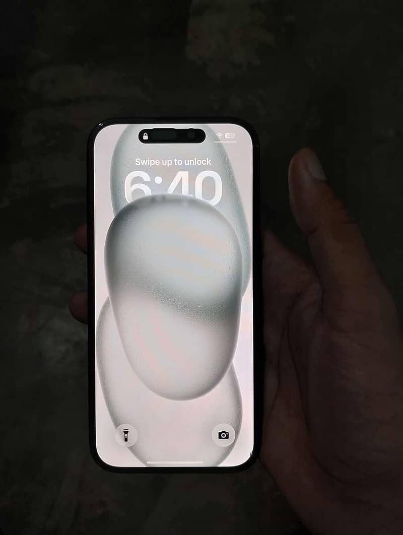 Apple iPhone 15 3