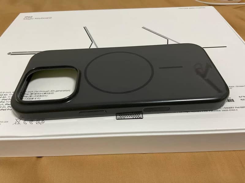 Apple iPhone 16 Pro 4