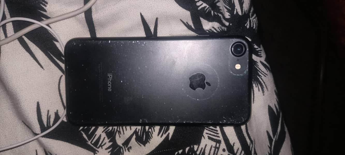 Apple iPhone 7 1