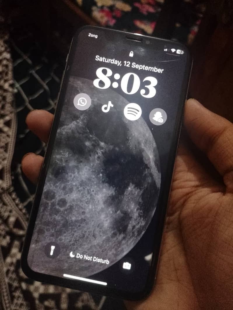 Apple iPhone X 64 GB 1