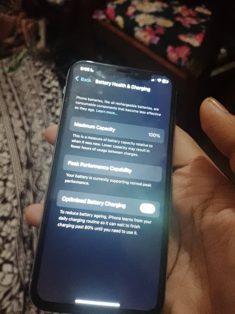 Apple iPhone X 64 GB 7
