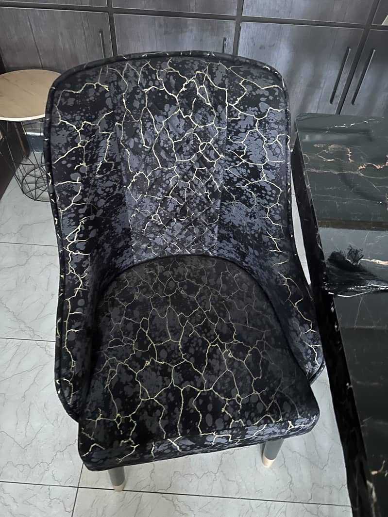 6 seater dining table 1