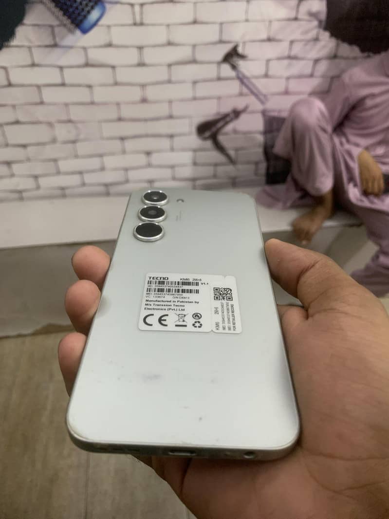 Tecno spark 40 pro 4