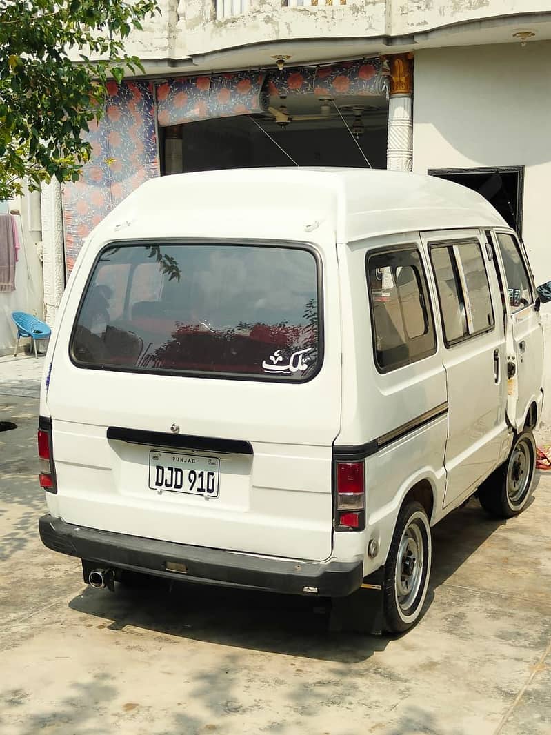 Suzuki Bolan 2012 3