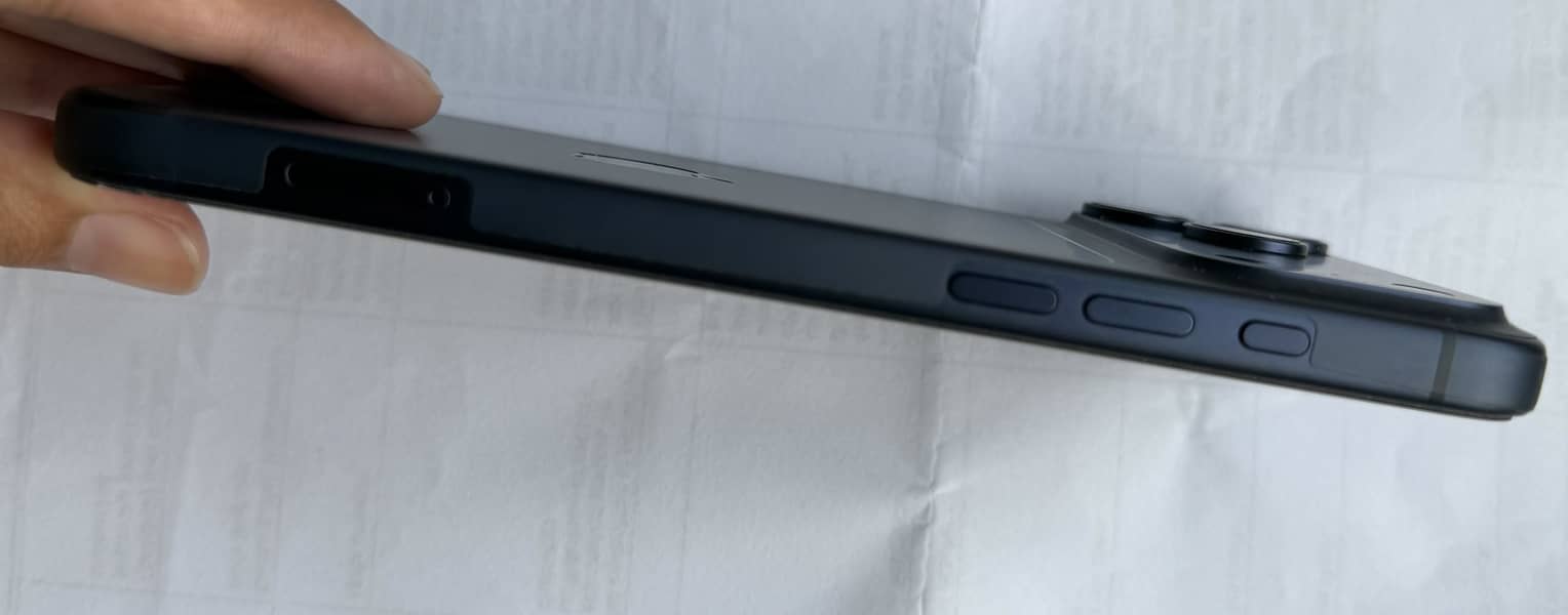 Apple iPhone 17 Pro Max 2