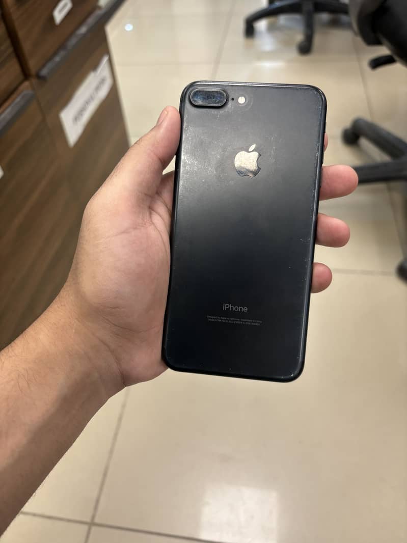 Apple iPhone 7 Plus 0