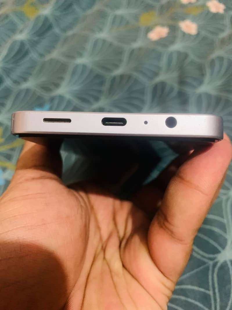 Samsung Mobile A06 1