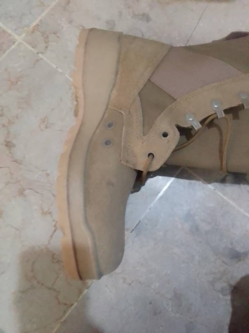 camel force shoes 4