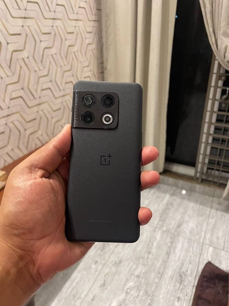 One Plus 10 Pro 3