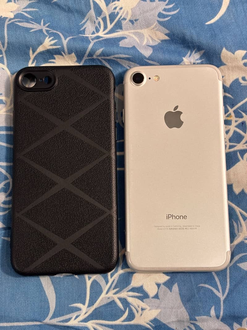 iPhone 7 new condition 2