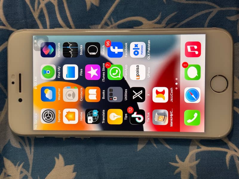 iPhone 7 new condition 3
