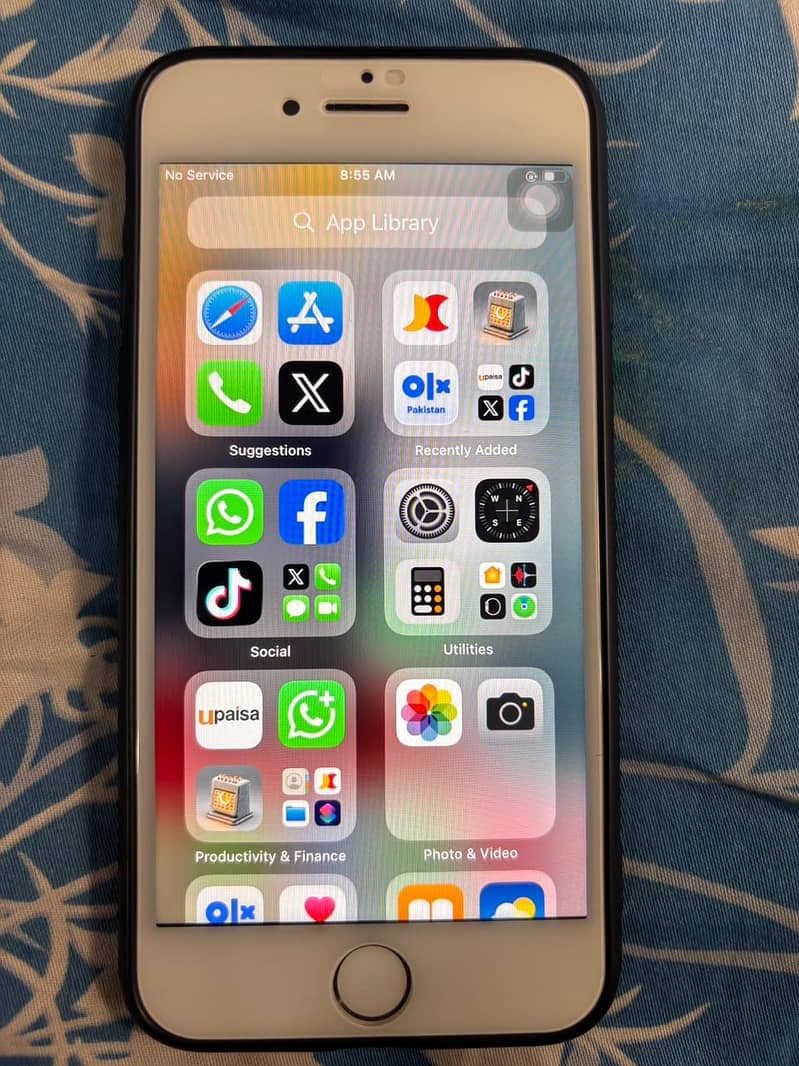 iPhone 7 new condition 7