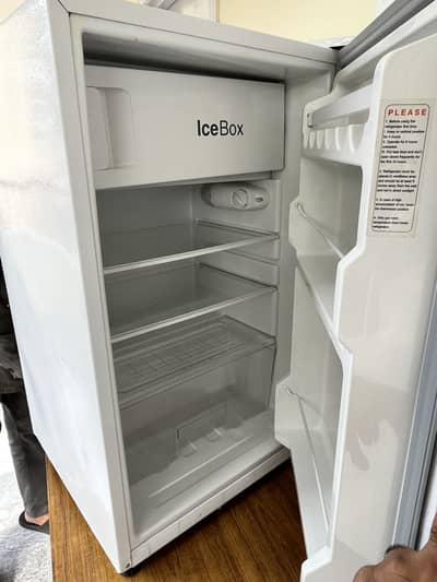 Dawlance 9101 Single Door Fridge 4 CFT – Excellent Condition