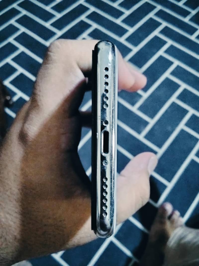 IPHONE X 5