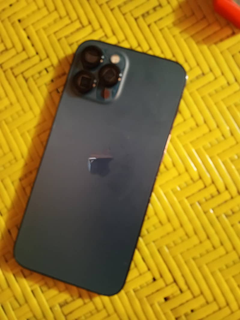 Apple iPhone 12 0