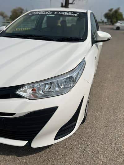 Toyota Yaris 2021 manual 1.3 white