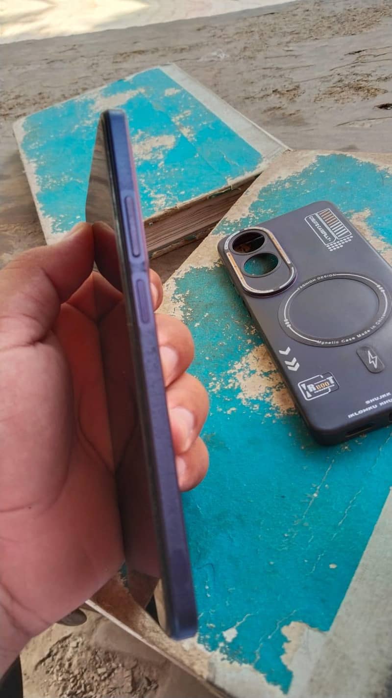 OPPO A60 7