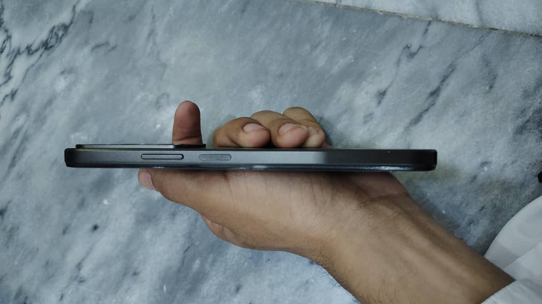 Realme C85 3