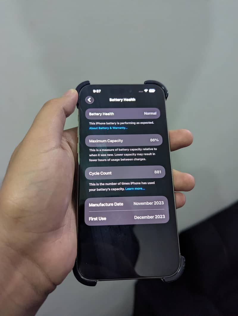 Apple iPhone 15 Pro Max 6