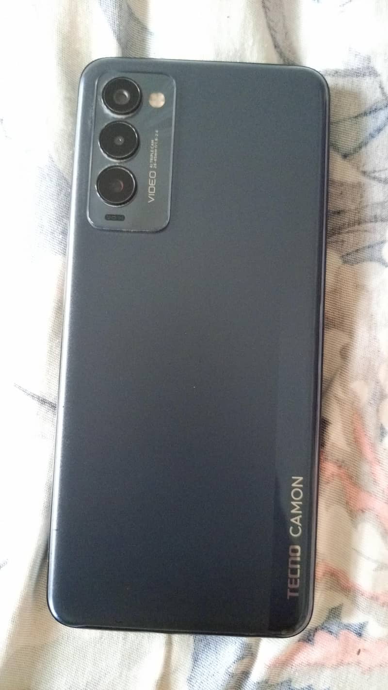 Tecno Camon 18P 0