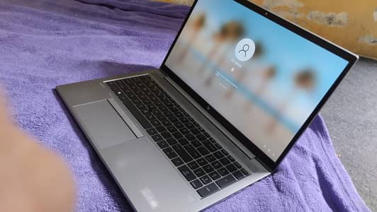 Hp Zbook Firefly 15 G8 Mobile Workstation - i7 11th 1185G7, 32GB Ram