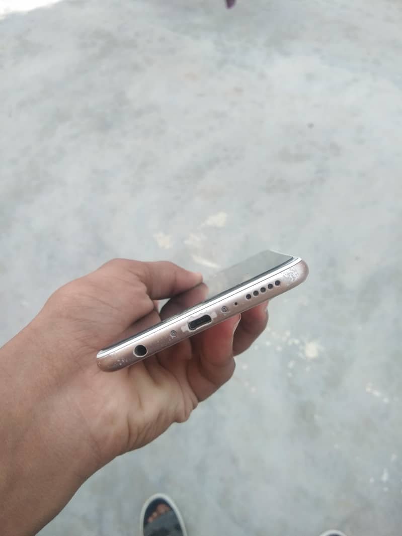 Honor 7C 4