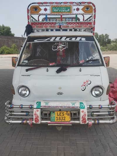 Hyundai Shahzore H 100 pick up