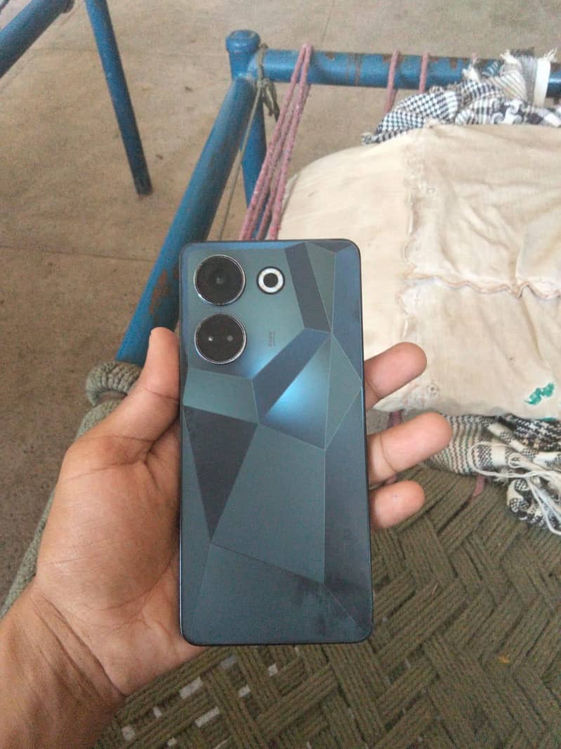 Tecno CAMON 20 2