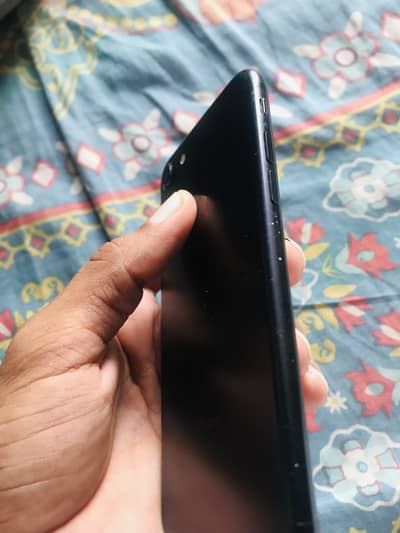 Apple iPhone 7