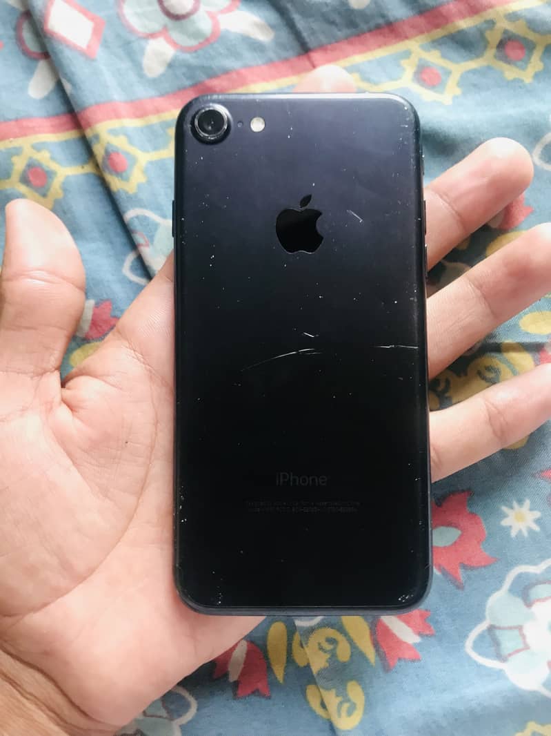 Apple iPhone 7 2