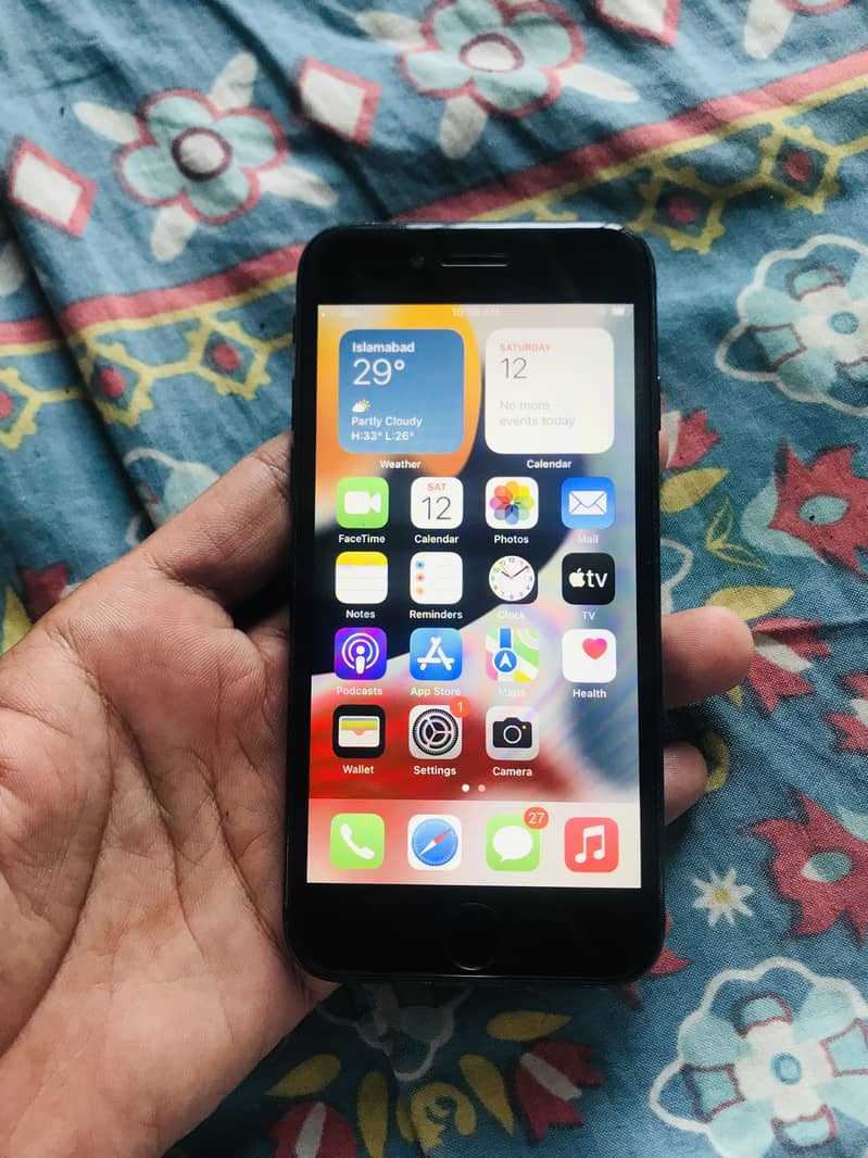 Apple iPhone 7 3