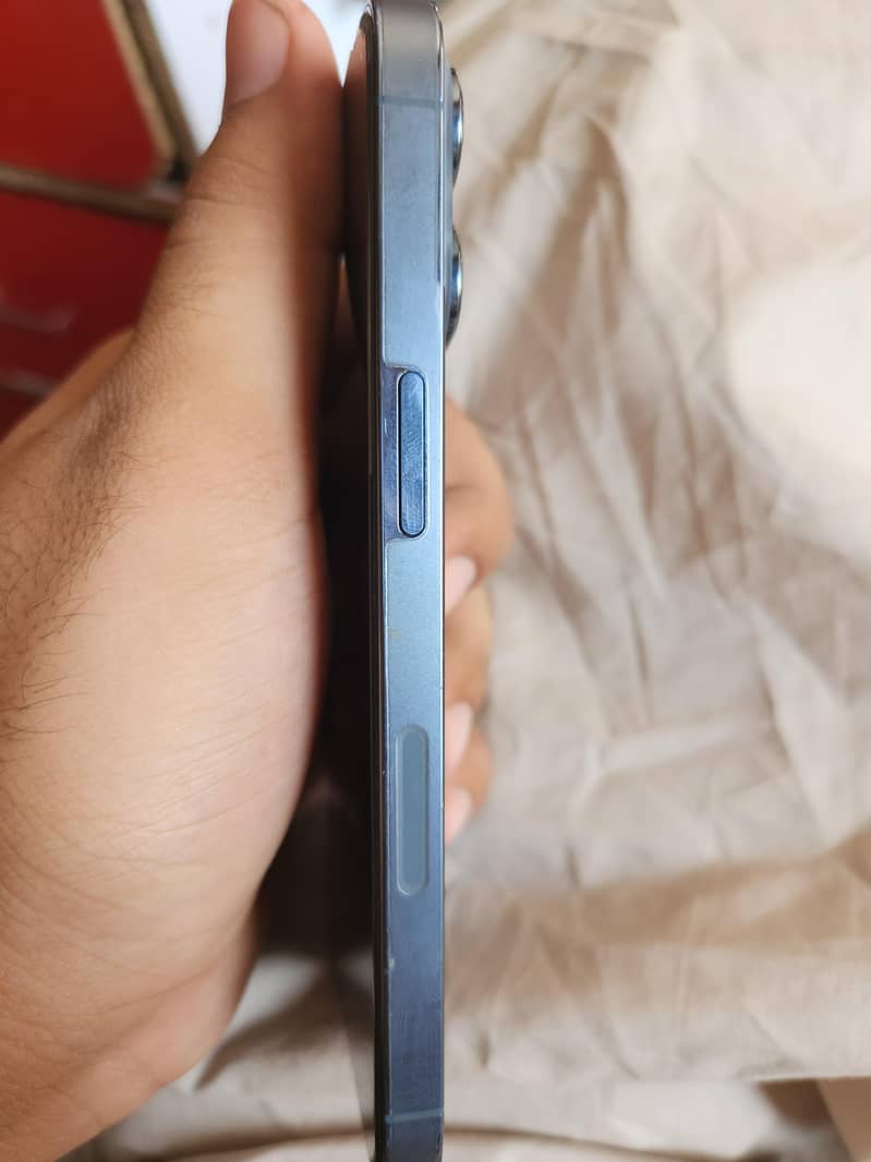 Apple iPhone 13 Pro 1