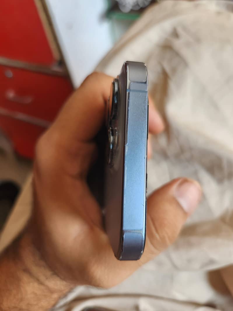 Apple iPhone 13 Pro 3
