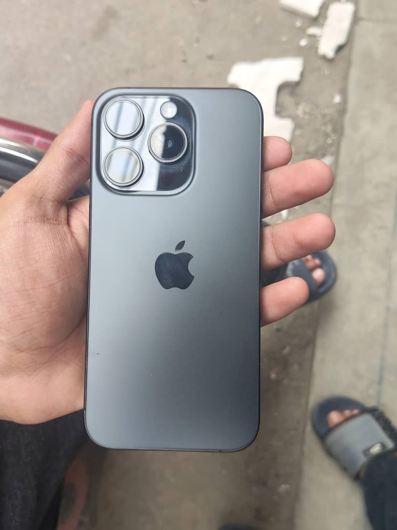 Apple iPhone 15 Pro 1